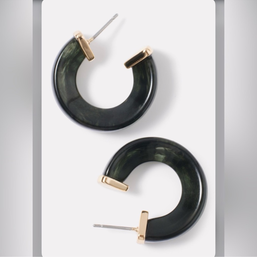 Evereve Lyla Resin Hoop Earring Size 3/4”